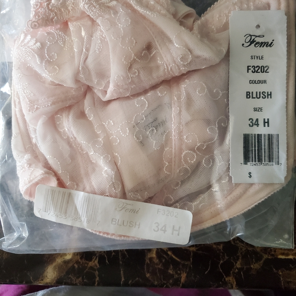 Brand new blush bra